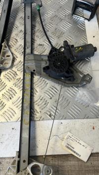Leve vitre electrique avant droit