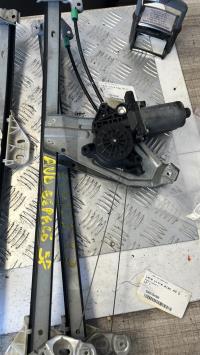 Leve vitre electrique avant droit