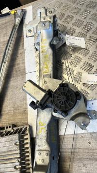 Leve vitre electrique avant gauche