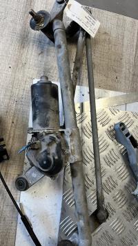 Moteur essuie glace avant