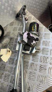Moteur essuie glace avant