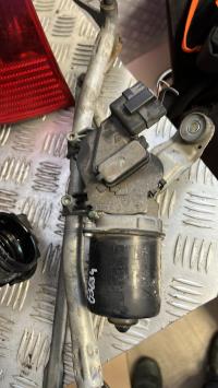 Moteur essuie glace avant