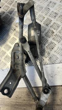 Moteur essuie glace avant