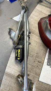 Moteur essuie glace avant