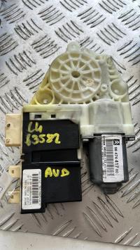 Moteur leve vitre avant droit