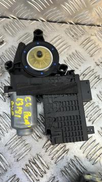 Moteur leve vitre avant droit
