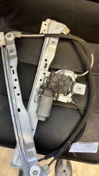 Leve vitre electrique avant droit