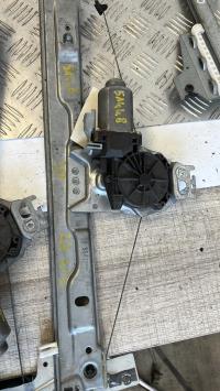 Leve vitre electrique avant droit