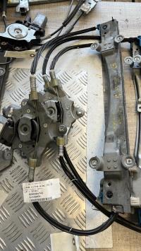 Leve vitre electrique avant gauche