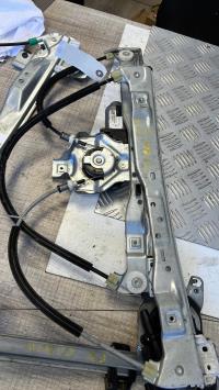Leve vitre electrique avant gauche