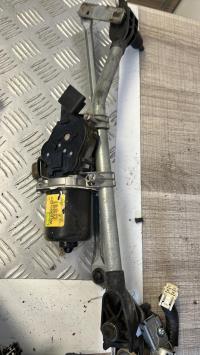 Moteur essuie glace avant