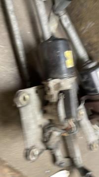Motore tergicristallo anteriore