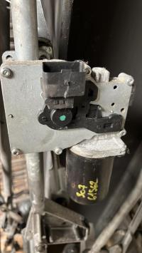 Moteur essuie glace avant