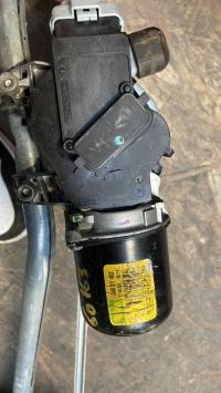 Motore tergicristallo anteriore