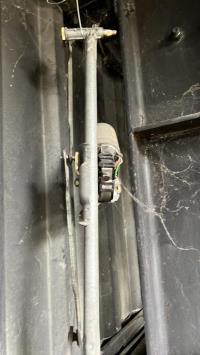 Moteur essuie glace avant