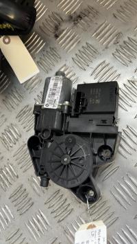 Moteur leve vitre arriere droit