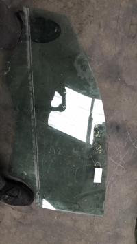 Vitre avant gauche