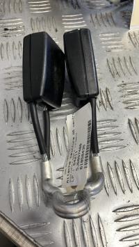 Attache ceinture arriere centrale