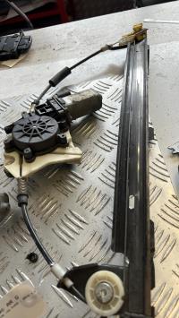 Elevalunas eléctrico trasero izquierdo