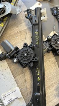 Leve vitre electrique avant droit