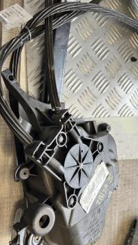 Leve vitre electrique avant gauche