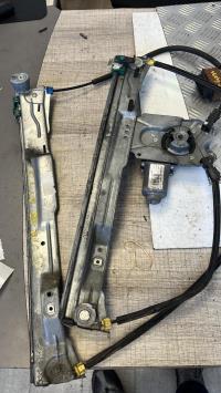 Leve vitre electrique avant gauche