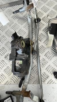Moteur essuie glace avant