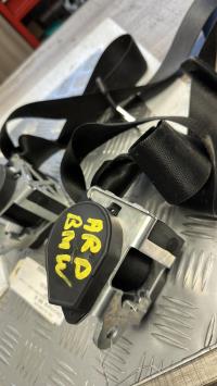 Ceinture arriere droit