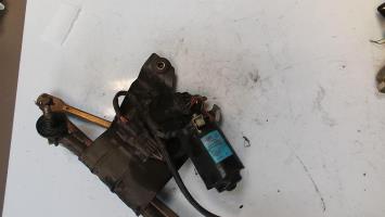 Moteur essuie glace avant