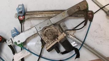 Leve vitre electrique avant gauche