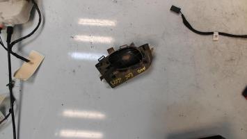 Poignee porte avant droit