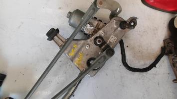 Motore tergicristallo anteriore