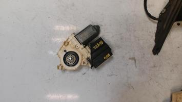 Moteur leve vitre avant gauche