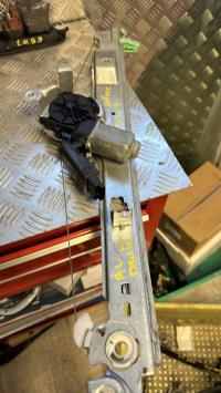 Leve vitre electrique avant droit