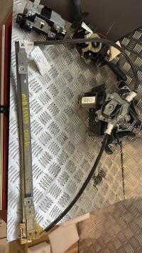 Leve vitre electrique avant droit
