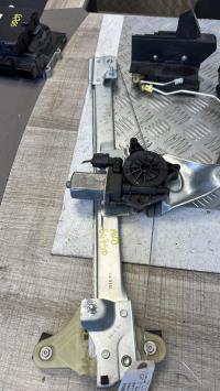 Leve vitre electrique avant gauche