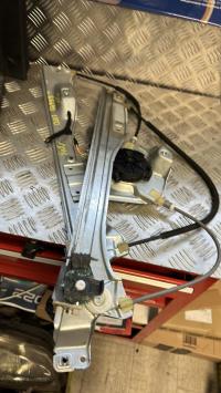 Leve vitre electrique avant gauche