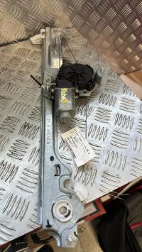 Moteur leve vitre arriere gauche