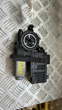Moteur leve vitre avant droit