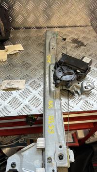 Moteur leve vitre avant droit