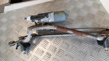 Moteur essuie glace avant