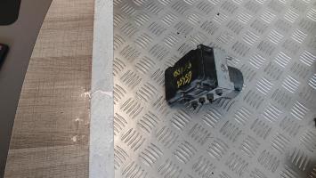 Bloc ABS (freins anti-blocage)