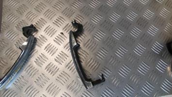 Poignee porte arriere droit