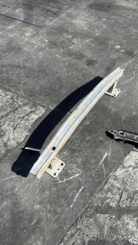 Traversa rinforzo paraurti anteriore