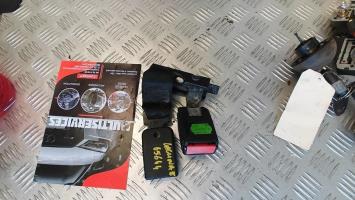 Attache ceinture arriere gauche