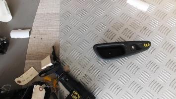 Interruttore lavacristalli posteriore sinistro