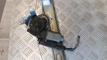 Leve vitre electrique avant droit