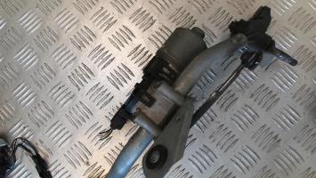 Motore tergicristallo anteriore