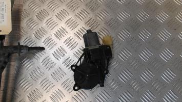 Moteur leve vitre avant droit
