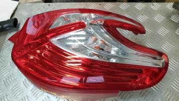 Fanale posteriore principale sinistro (luci)
